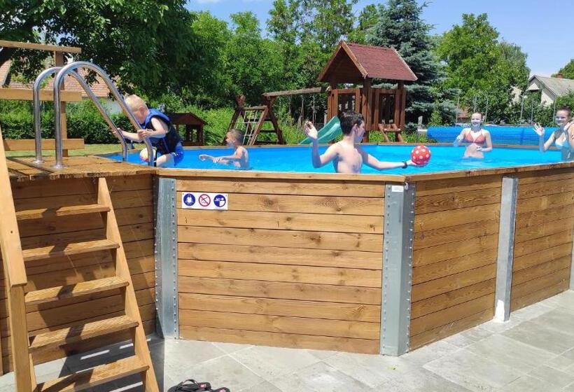 Пансион Riviéra Apartmanok