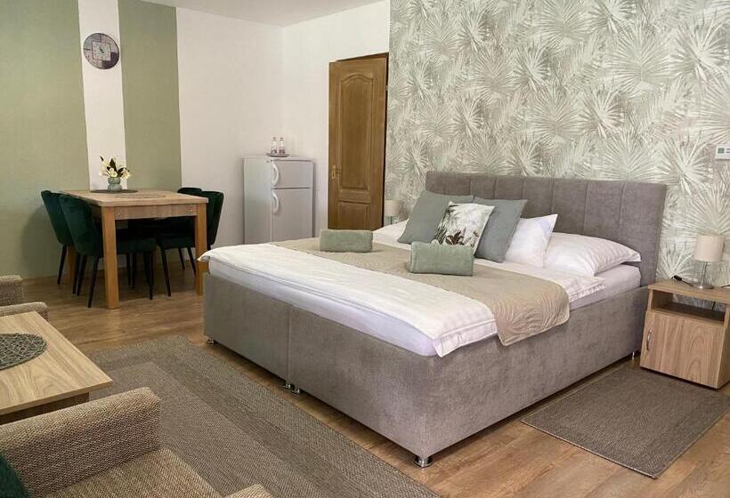 Пансион Riviéra Apartmanok