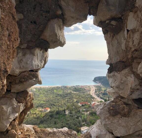 ペンション Tzavelitiko Home