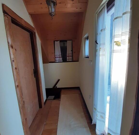 پانسیون Uki & Sofi Mountain House