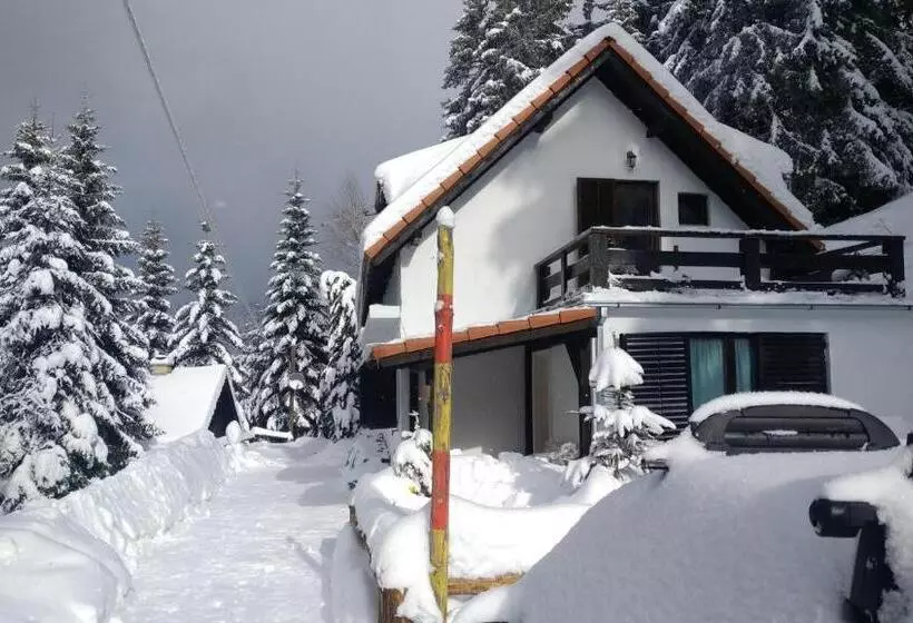 پانسیون Uki & Sofi Mountain House