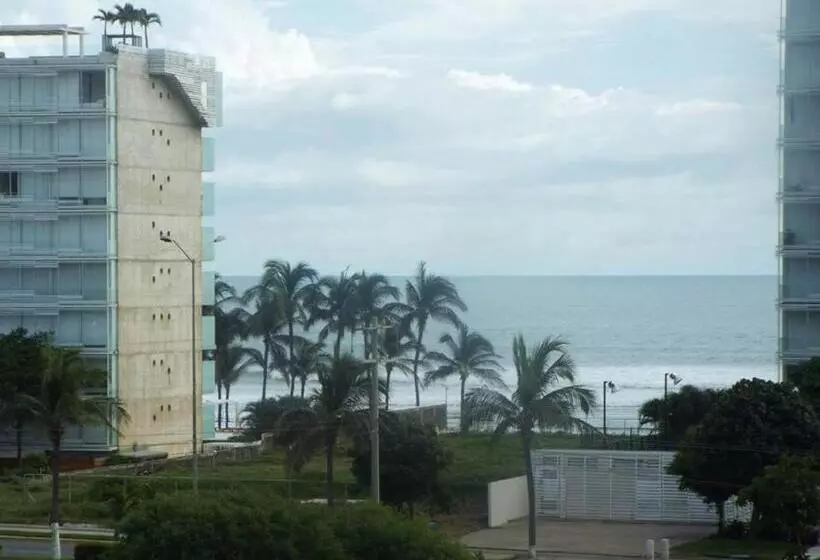 Puerta Diamante Acapulco