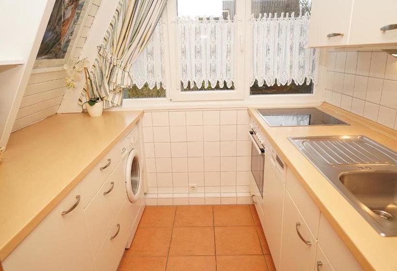 Курорт Zeltdachhaus Mit Tv Im Schlafzimme