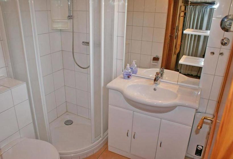 Курорт Zeltdachhaus Mit Tv Im Schlafzimme