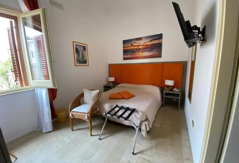 Hotelli Albergo Bouganville