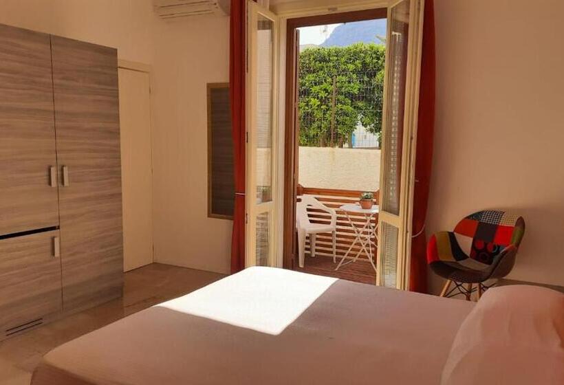 Отель Albergo Bouganville