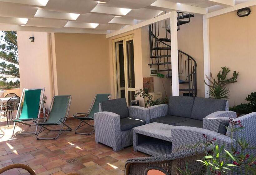 Отель Albergo Bouganville