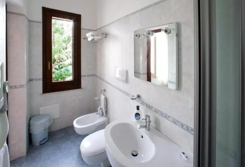 Hotelli Albergo Bouganville