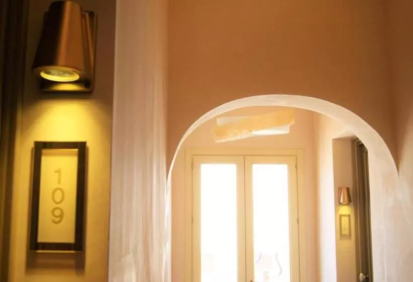 Hotelli Albergo Bouganville