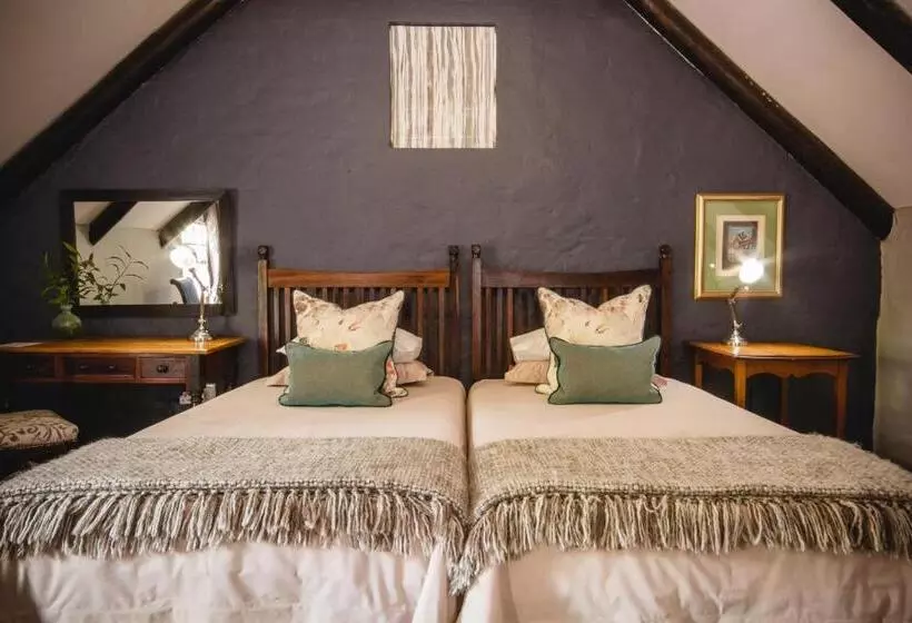 پانسیون Cypress Cottage Guest House