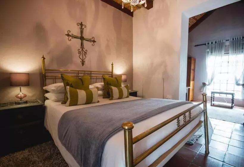پانسیون Cypress Cottage Guest House