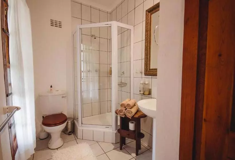 پانسیون Cypress Cottage Guest House