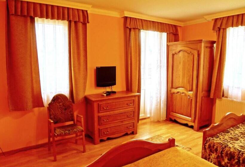 بنسيون Horváth Vendégház