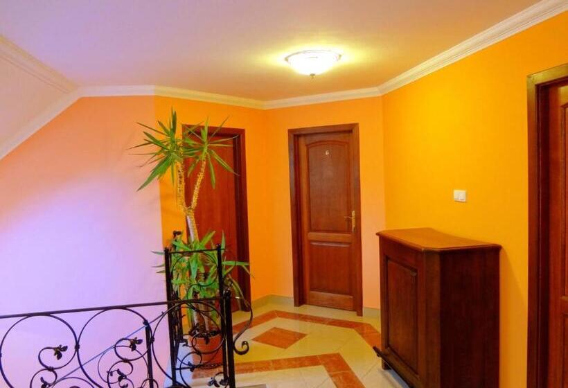 بنسيون Horváth Vendégház