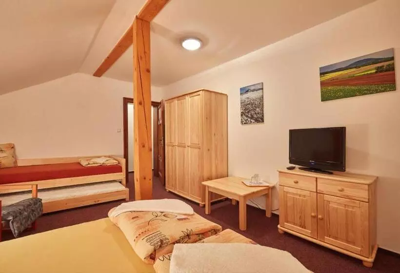 Majatalo Penzion Flora