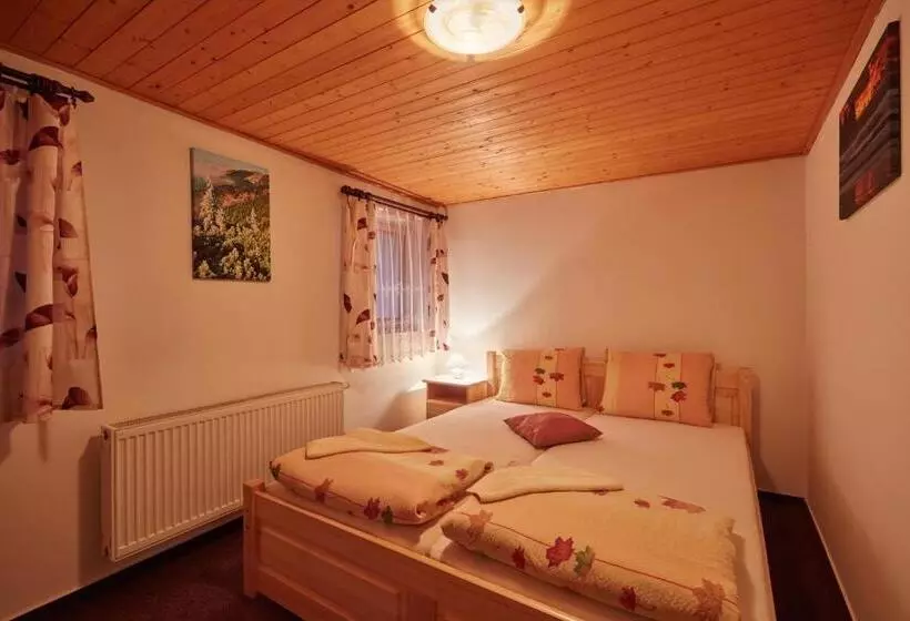 Majatalo Penzion Flora