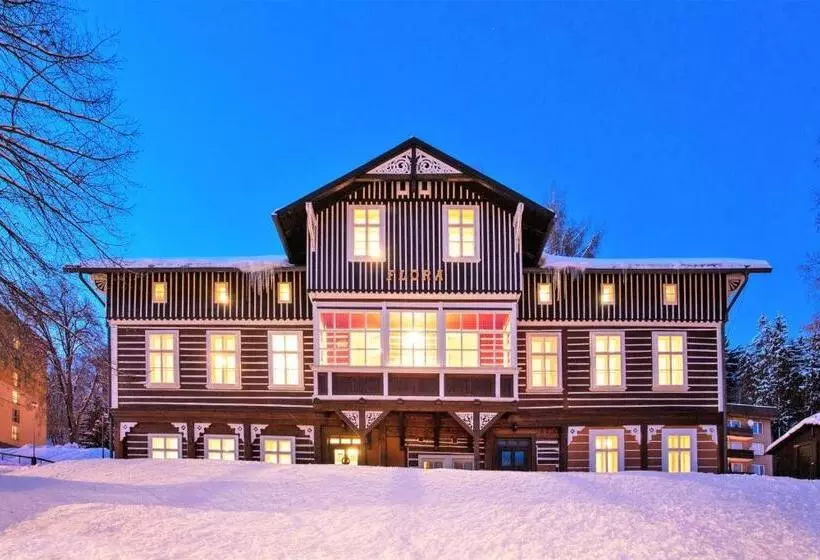 Majatalo Penzion Flora