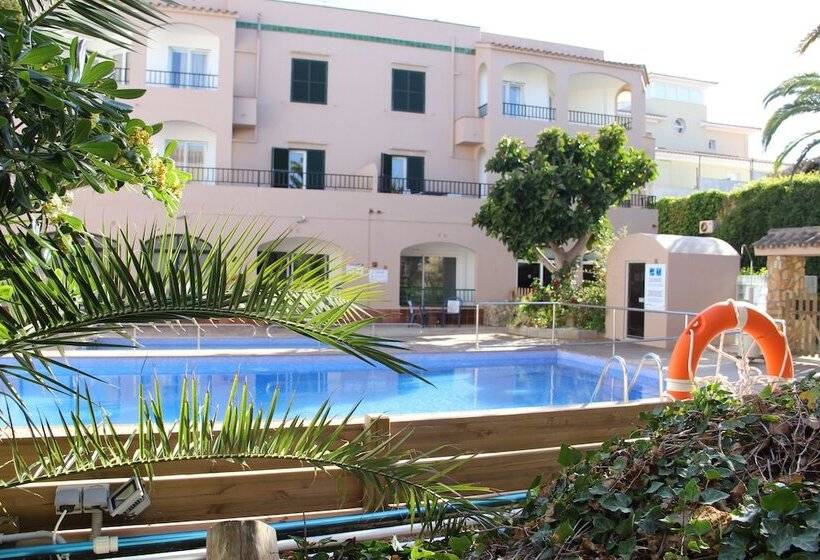 Apartamentos Royal Life