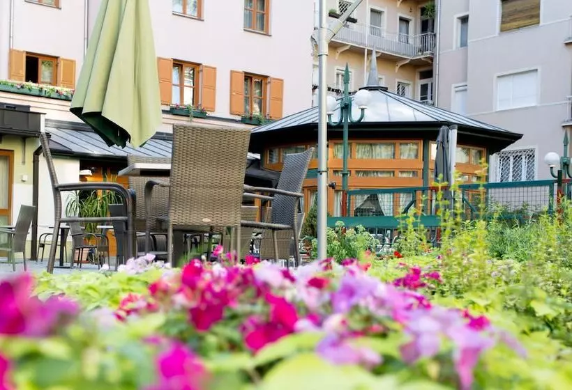 Corvin Hotel Budapest Corvin Wing