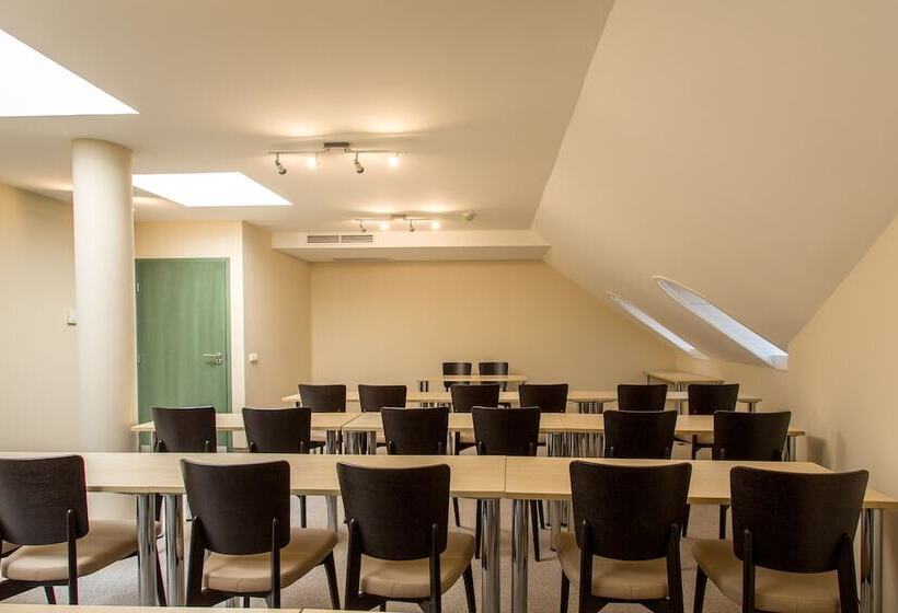 Corvin Hotel Budapest Corvin Wing