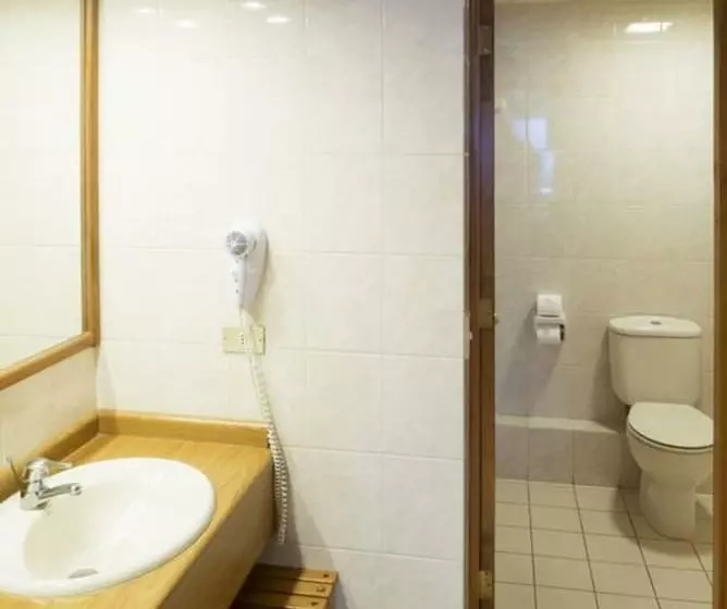 فندق Abba Presidente Suites Puerto Montt