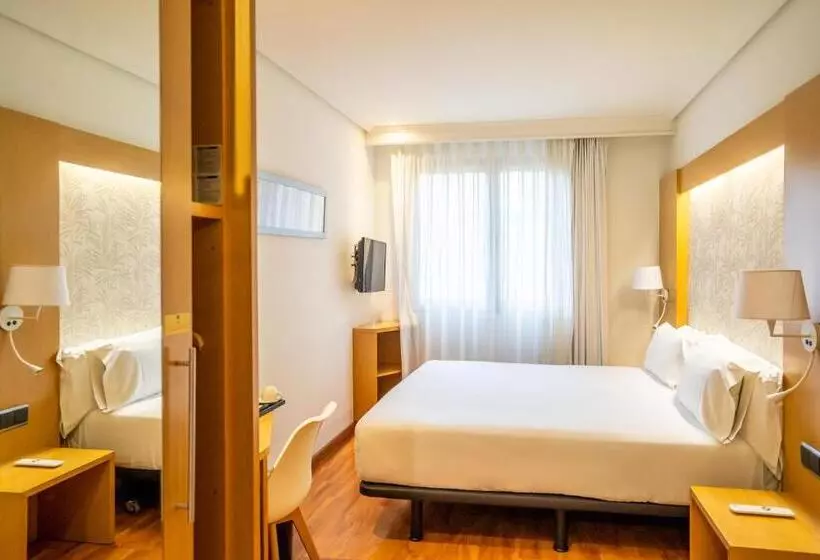 Отель Abba Rambla