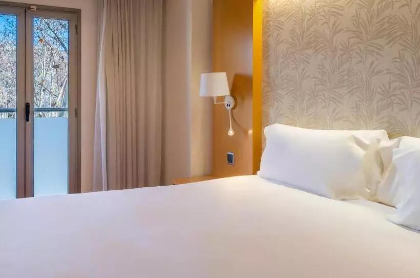 Отель Abba Rambla