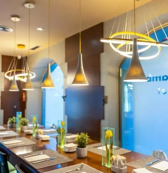 Отель Abba Rambla