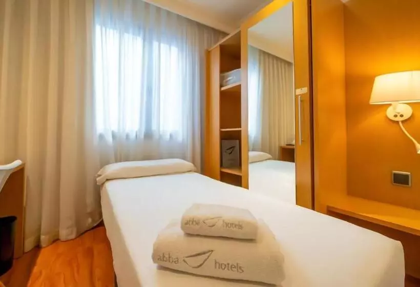 Отель Abba Rambla