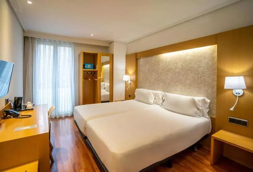 Отель Abba Rambla