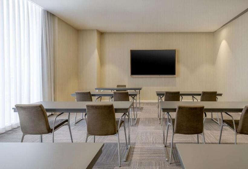 Ac Hotel Valencia By Marriott