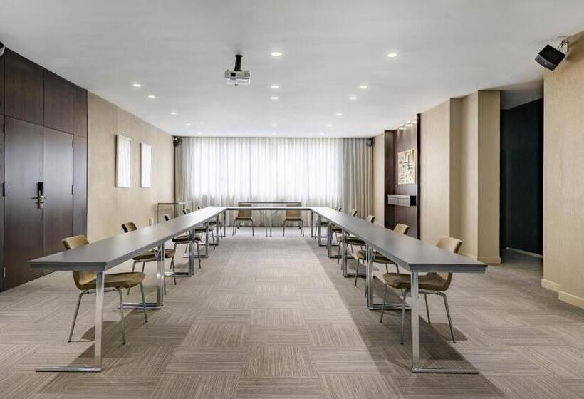 Ac Hotel Valencia By Marriott