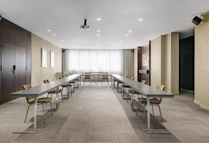 Ac Hotel Valencia By Marriott