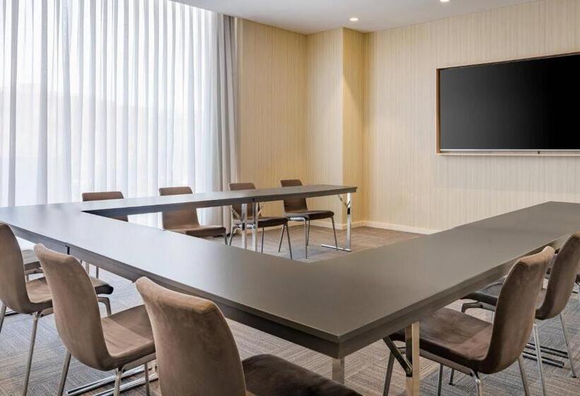 Ac Hotel Valencia By Marriott