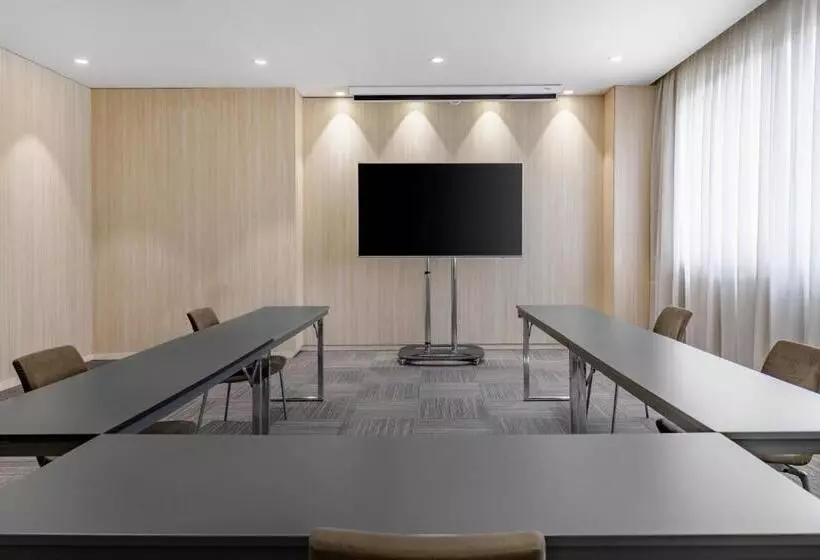 Ac Hotel Valencia By Marriott