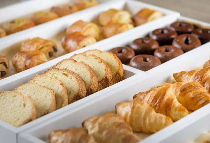 Ac Hotel Valencia By Marriott