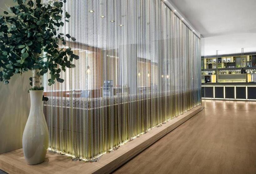 Ac Hotel Valencia By Marriott