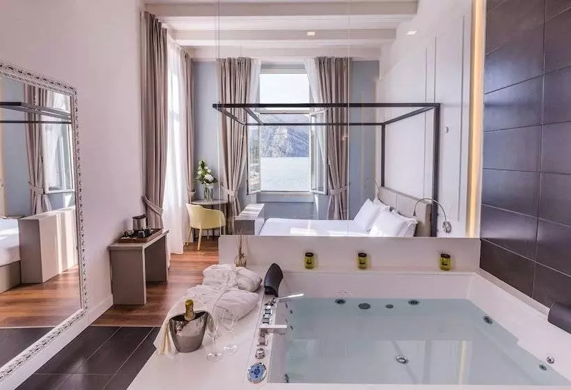 ホテル Araba Fenice