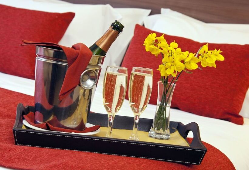 هتل Bahia Redonda