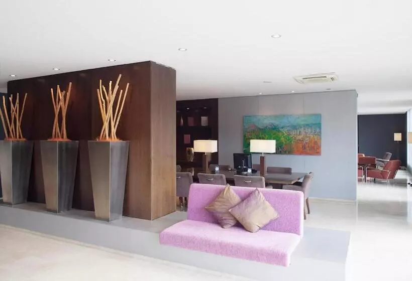 酒店 Ciutat Martorell