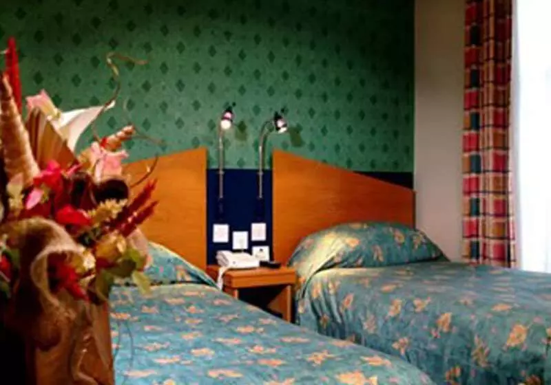 Отель King S Cross Express Inn