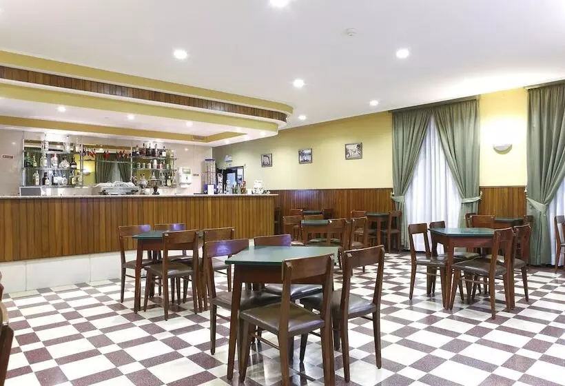 Отель Domus Pacis Fatima