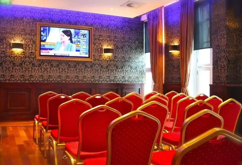 בית מלון כפרי Jackson Court