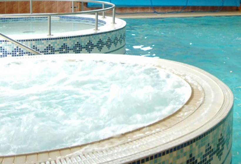 בית מלון כפרי Leonardo Inverness