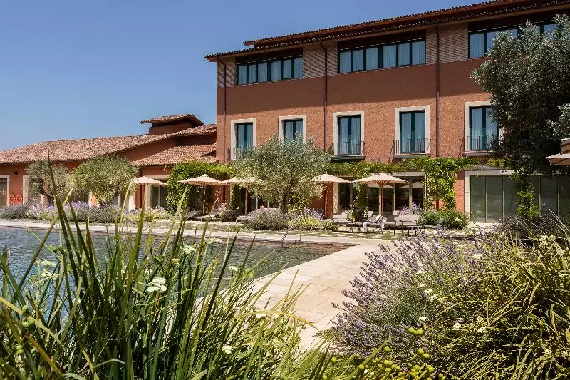 호텔 Peralada Wine Spa & Golf