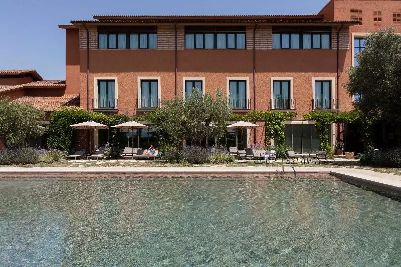 호텔 Peralada Wine Spa & Golf