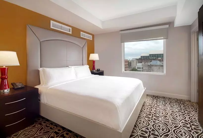 Hotel The Sam Houston Curio Collection By Hilton