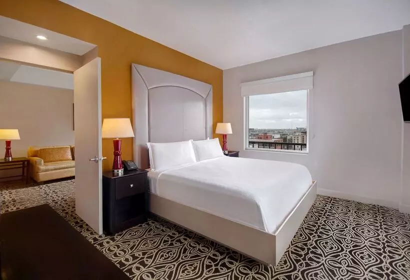 Hotel The Sam Houston Curio Collection By Hilton