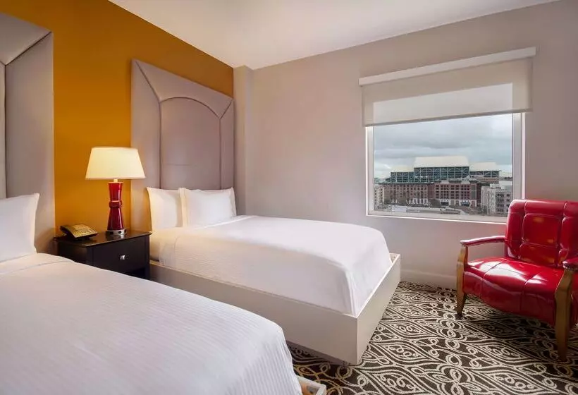 Hotel The Sam Houston Curio Collection By Hilton