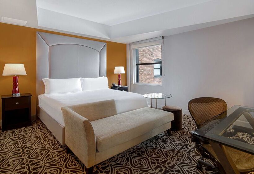 هتل The Sam Houston Curio Collection By Hilton